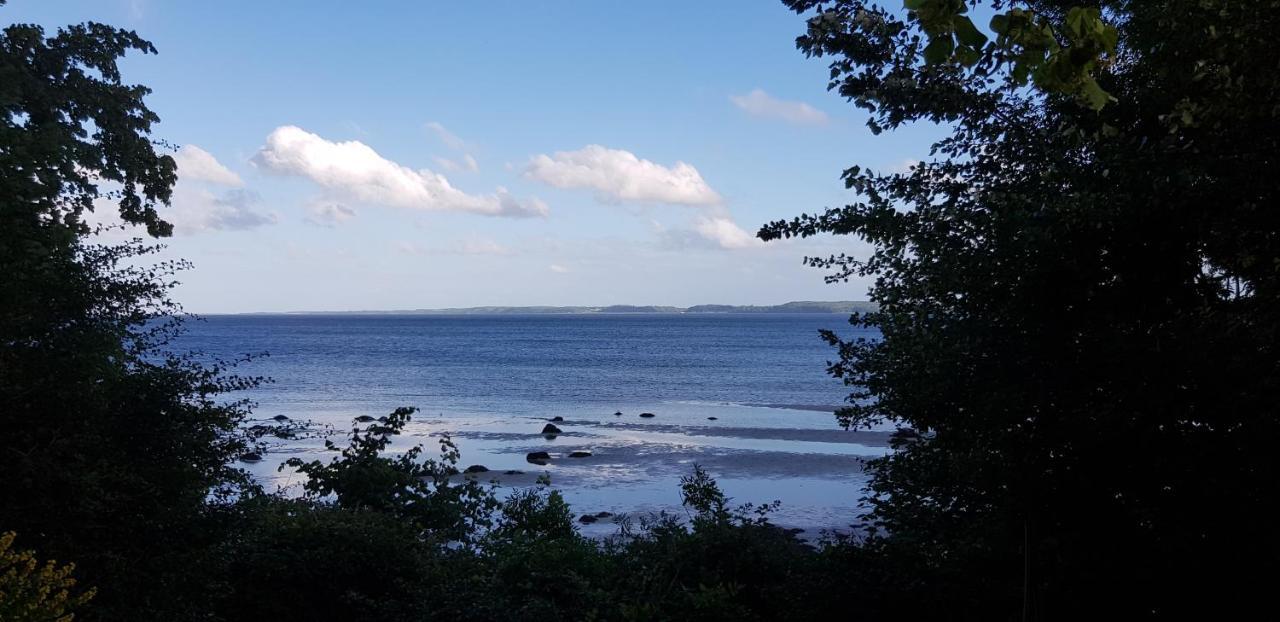 Gemuetliche Ferienunterkunft Direkt Am Meer Holnis Luaran gambar